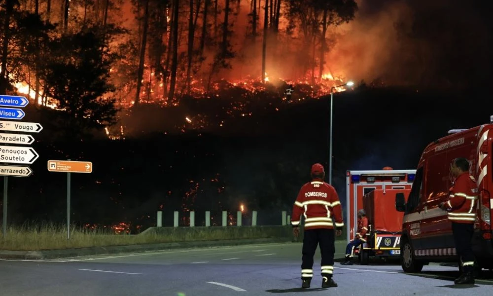 Πορτογαλία: Πάνω από 40 οι ενεργές εστίες πυρκαγιάς